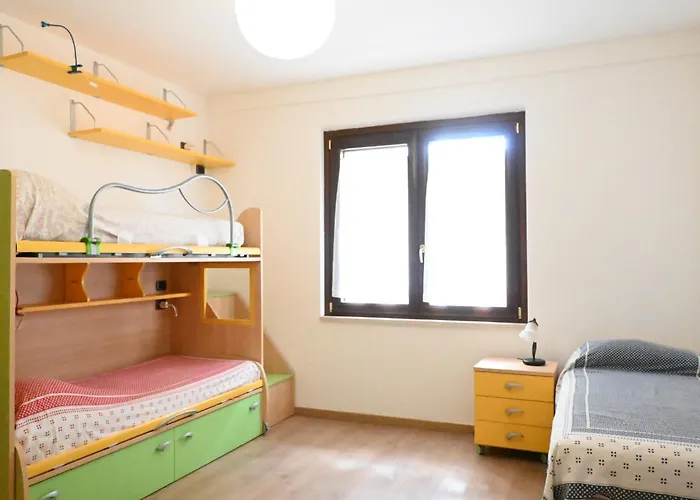 Se160 - Senigallia, Comodo Trilocale Con Patio * Senigália